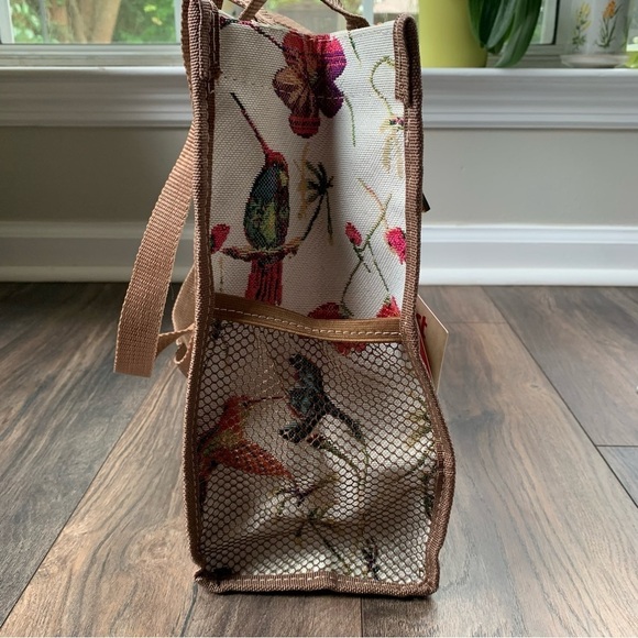 Signare Tapestry Tote, humming bird garden scene - Picture 9 of 9